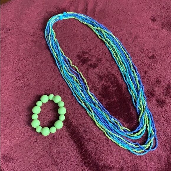 Green and Blue beaded necklaces and bracelet set - Picture 3 of 4